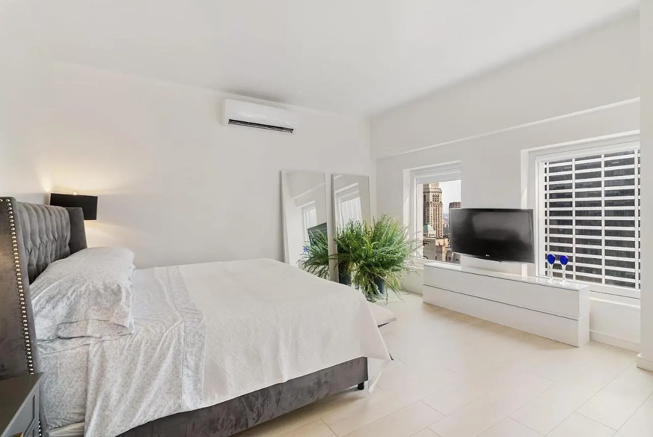 Luxury 5 Bedroom Apartment Near 5Th Avenue Manhattan New York 0*,  United States